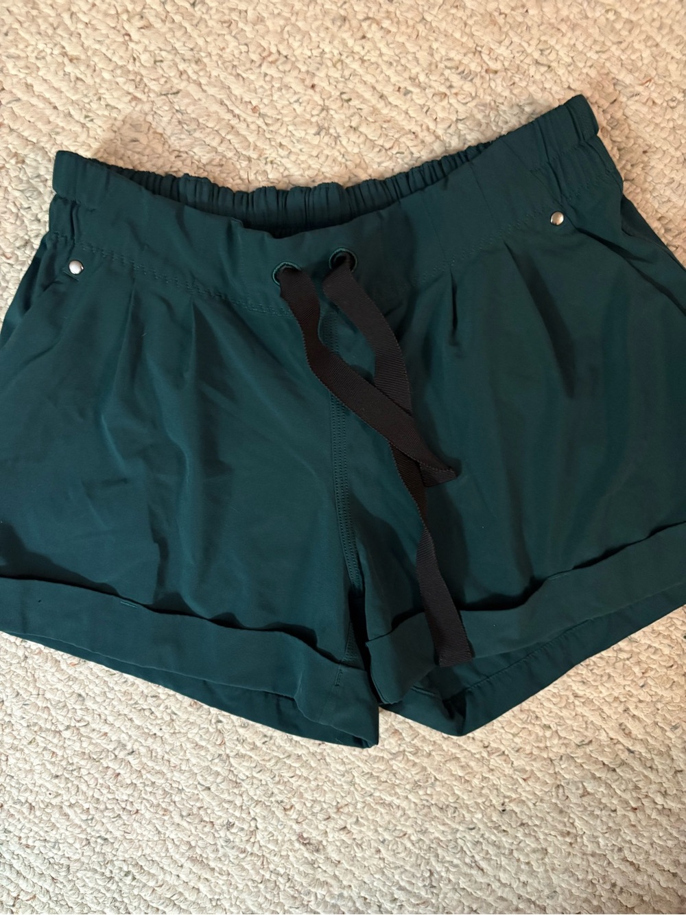 Lululemon spring breakaway
Shorts
